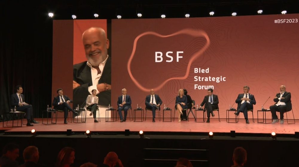 Rama tregon barcalet&euml;n me Putin dhe Prigozhin n&euml; Forumin Strategjik