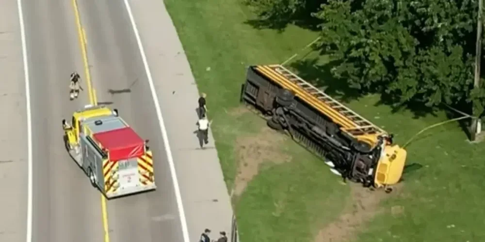 P&euml;rmbyset autobusi i shkoll&euml;s n&euml; SHBA/ Nj&euml; f&euml;mij&euml;