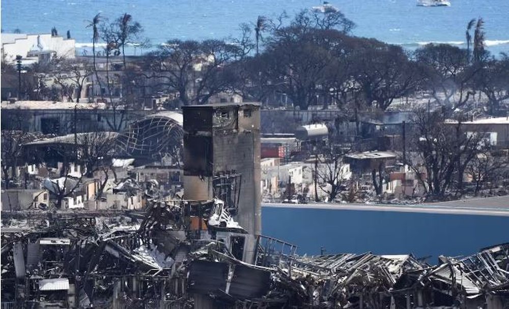 Shkon n&euml; 93 numri i &nu;iktimave nga zjarri n&euml; Hawaii, probleme me