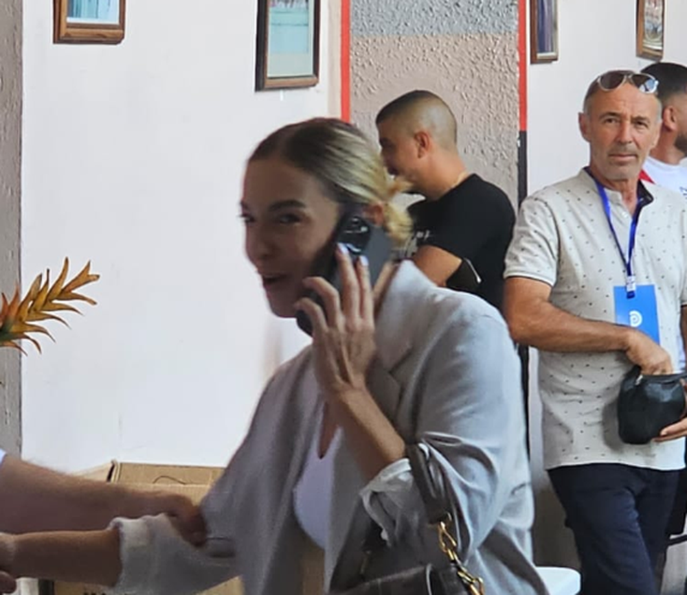 Foto/ Ori Nebiaj braktis Bardhin, i bashkohet Bash&euml;s