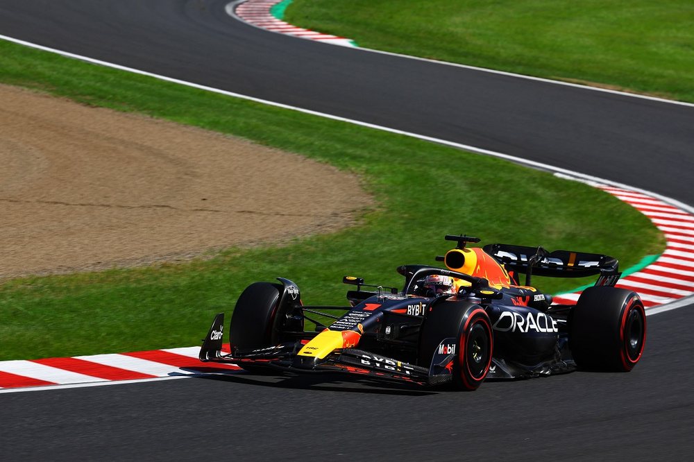 Verstappen pa rival&euml; n&euml; Suzuka: n&euml; vij&euml;n e par&euml;