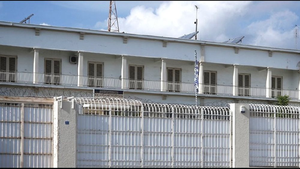 Pazaret me tenderat, d&euml;nohet me burg ish-shefi i financ&euml;s s&euml;