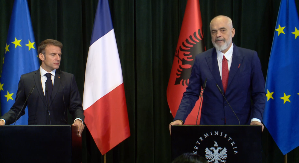 Rama pret Macron n&euml; Kryeministri, n&euml;nshkruhen disa marr&euml;veshje