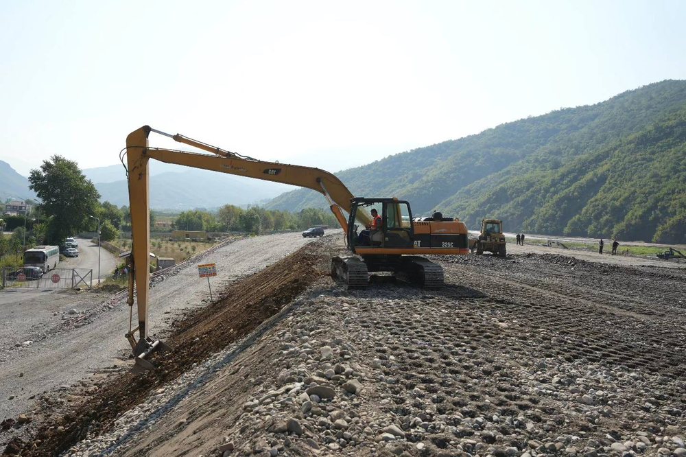Rrug&euml;t, ARRSH 33.5 mln euro p&euml;r segmentet Qaf&euml; Bualli-Martanesh