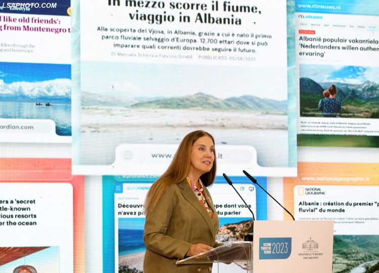 Ministrja e Turizmit dhe Mjedisit, Mirela Kumbaro duke folur gjate një konference per shtyp për turizmin. Foto LSA