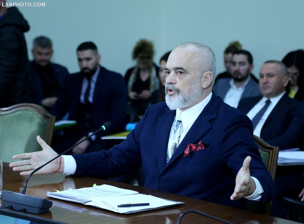 Bashkit&euml; ankohen se qeveria i ka l&euml;n&euml; n&euml; balt&euml; p&euml;r