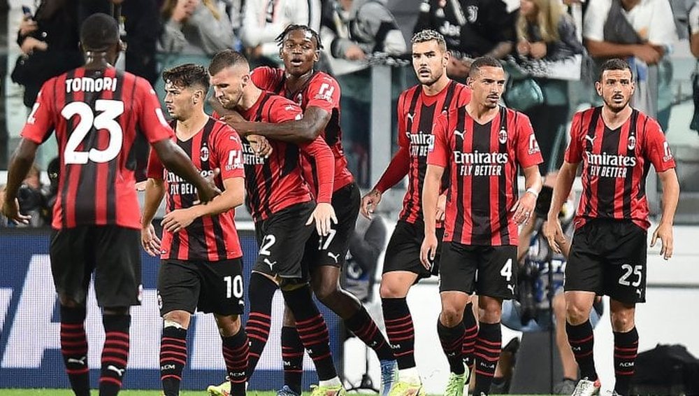 Sezoni i mallkuar i Milan: vet&euml;m 9 lojtar&euml; nga 26 nuk kan&euml;