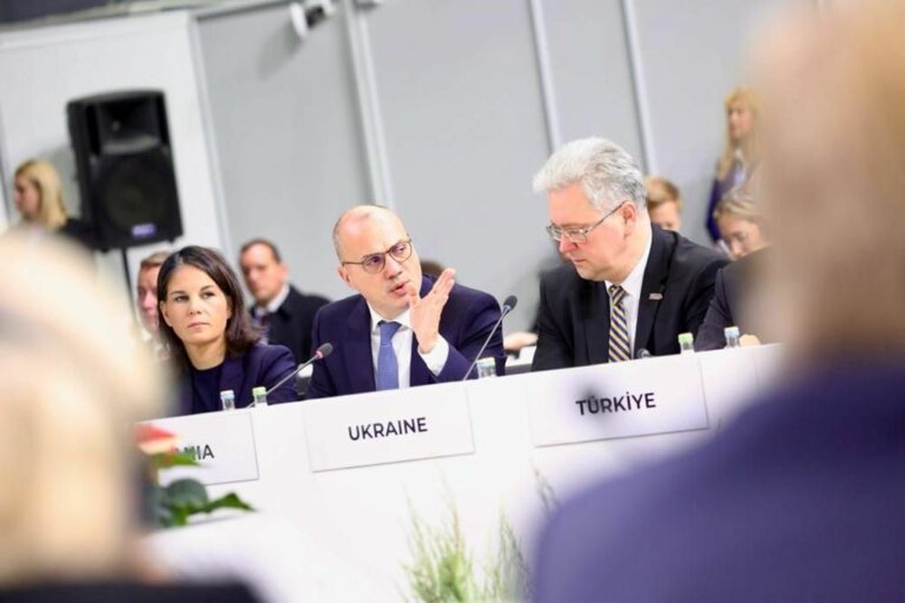 Hasani n&euml; konferenc&euml;n e OSBE: Evropa e sigurt&euml; vet&euml;m me