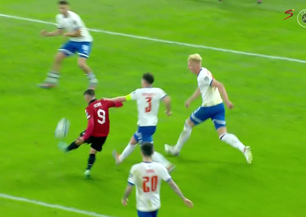 N&euml; Gjermani si vendi i par&euml;: 0-0 me Ishujt Faroe, por festa mund