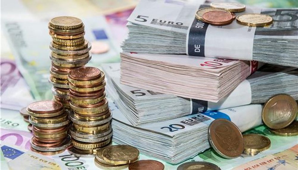 Kursi i k&euml;mbimit valutor k&euml;t&euml; t&euml; enjte, 12 dhjetor 2024