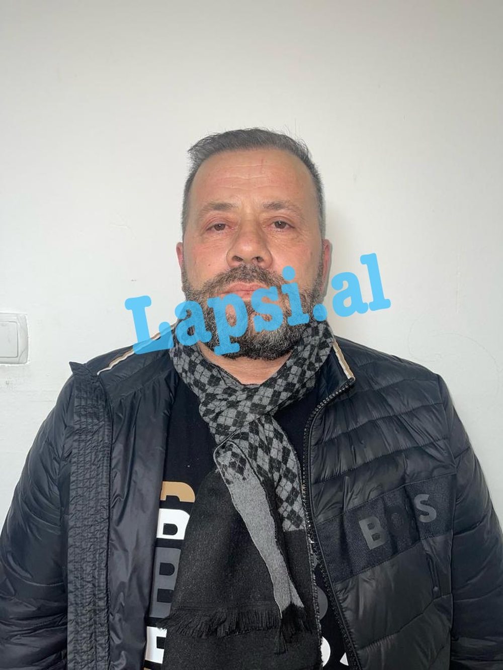 Baroni i drog&euml;s n&euml; duart e policis&euml;, del foto e G&euml;zim