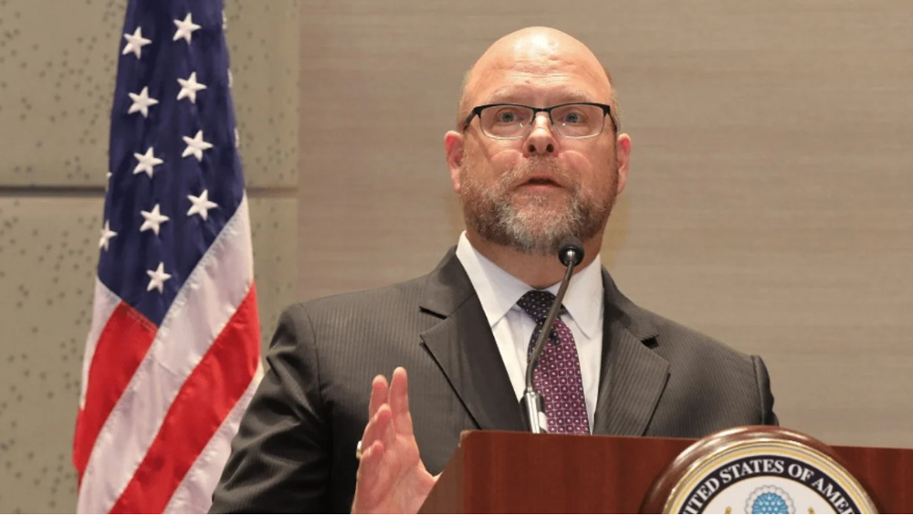Ambasadori amerikan: Dialogu Prishtin&euml;-Beograd mbyllet me njohjen e
