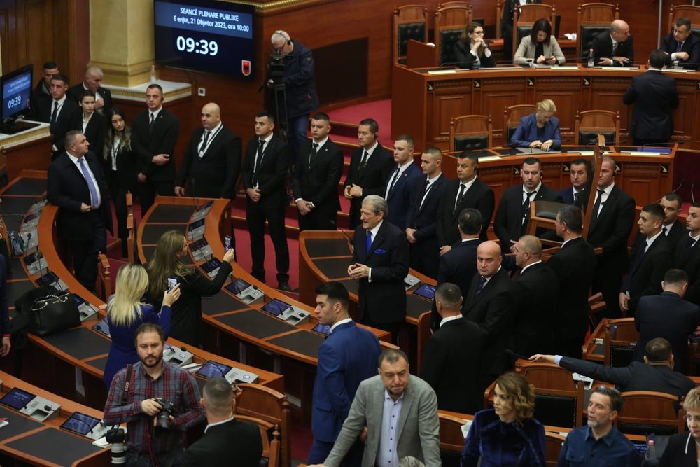 VIDEO/ Fjalimi i fundit i Berish&euml;s n&euml; kuvend: Arrestimi im nga dyshja