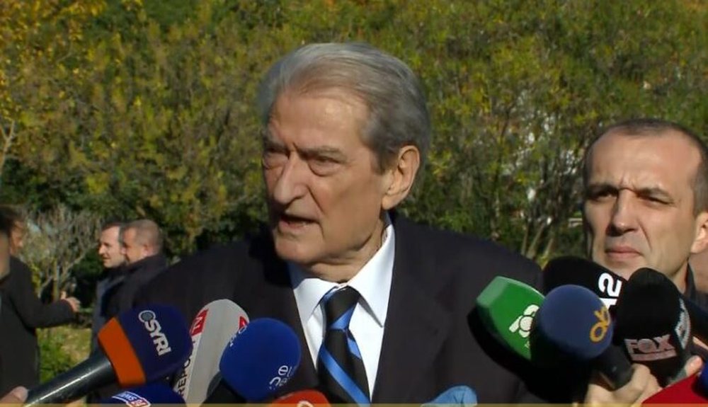 Sqarimi i pik&euml;pyetjeve/ Sa mund ta shtyj&euml; Berisha 'arrestin