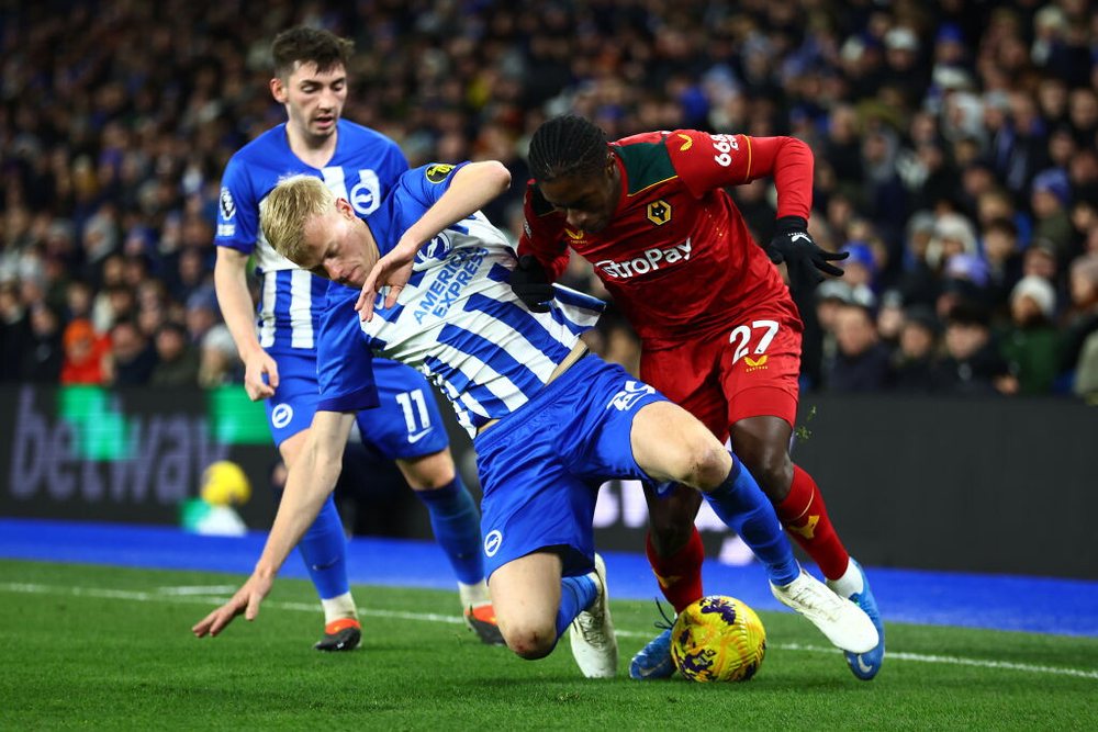 Video/ Brighton nuk ndrin, por arrin United n&euml; renditje: Wolves i ndalin