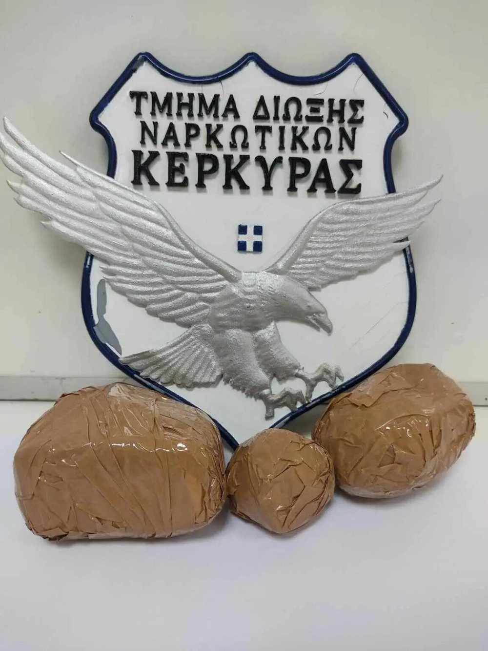 Emrat/ Shp&euml;rndanin kokain&euml; n&euml; Korfuz, shkat&euml;rrohet grupi