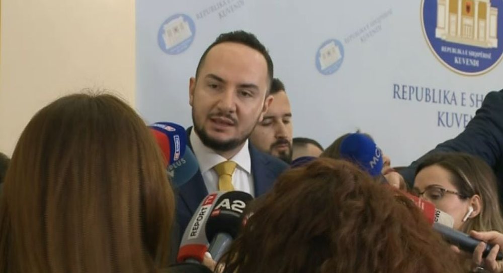 Mazhoranca nuk do reform&euml;/ Salianji: Do p&euml;rpiqen t&euml; blejn&euml;