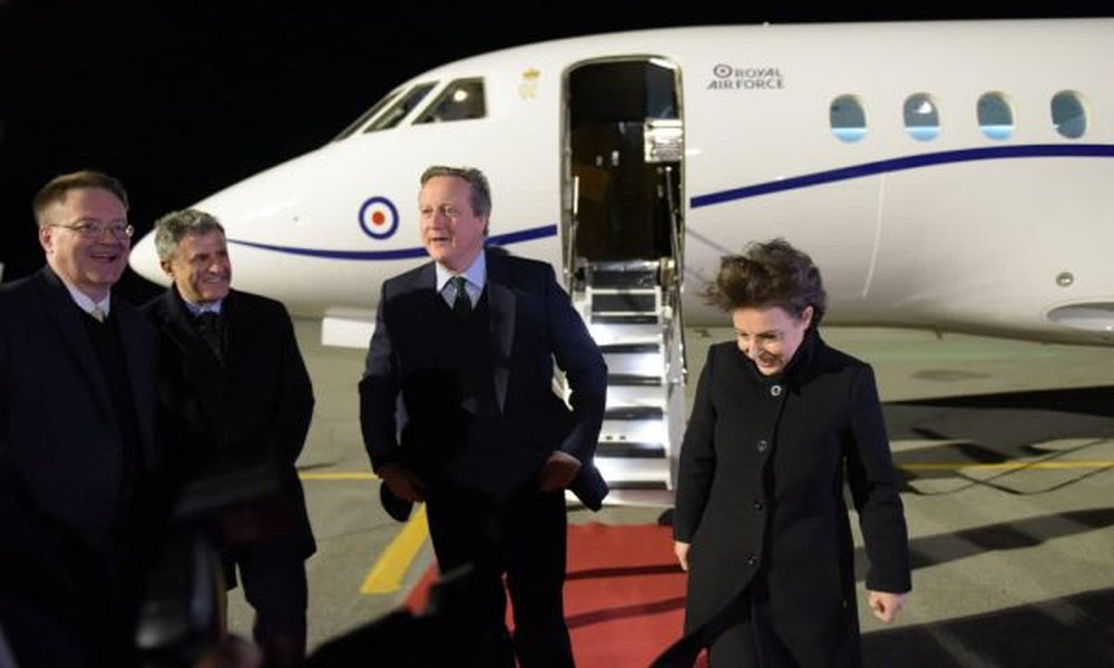 Mb&euml;rrin n&euml; Prishtin&euml; ministri i jasht&euml;m britanik, David