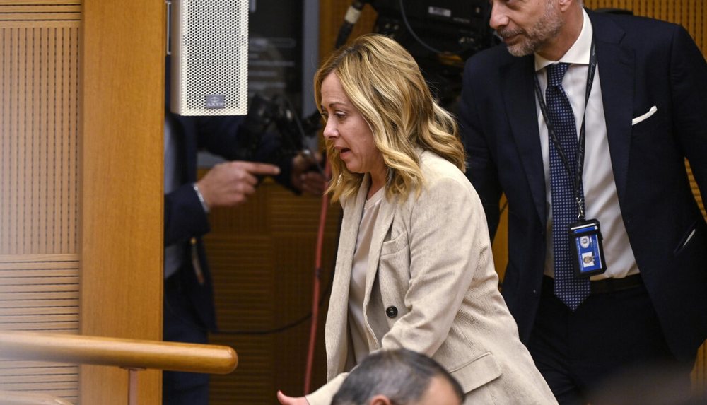 VIDEO/ Meloni nd&euml;rpret konferenc&euml;n p&euml;r shtyp: M&euml; duhet