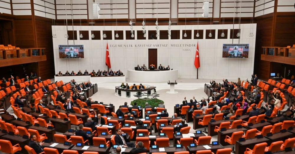 Parlamenti turk ratifikon an&euml;tar&euml;simin e Suedis&euml; n&euml; NATO