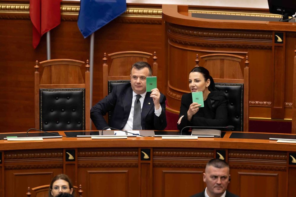BIRN: Rikthehen bastet sportive nd&euml;rsa Kuvendit i hiqet Lotaria