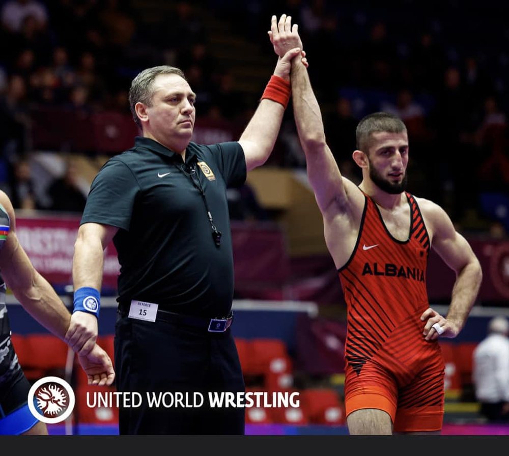 Video/ Fantastike, Dudaev kampion Europe p&euml;r Shqip&euml;rin&euml;, Abakarov