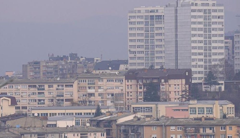 Trafiku, termocentralet dhe l&euml;nd&euml;t djeg&euml;se p&euml;r ngrohje,