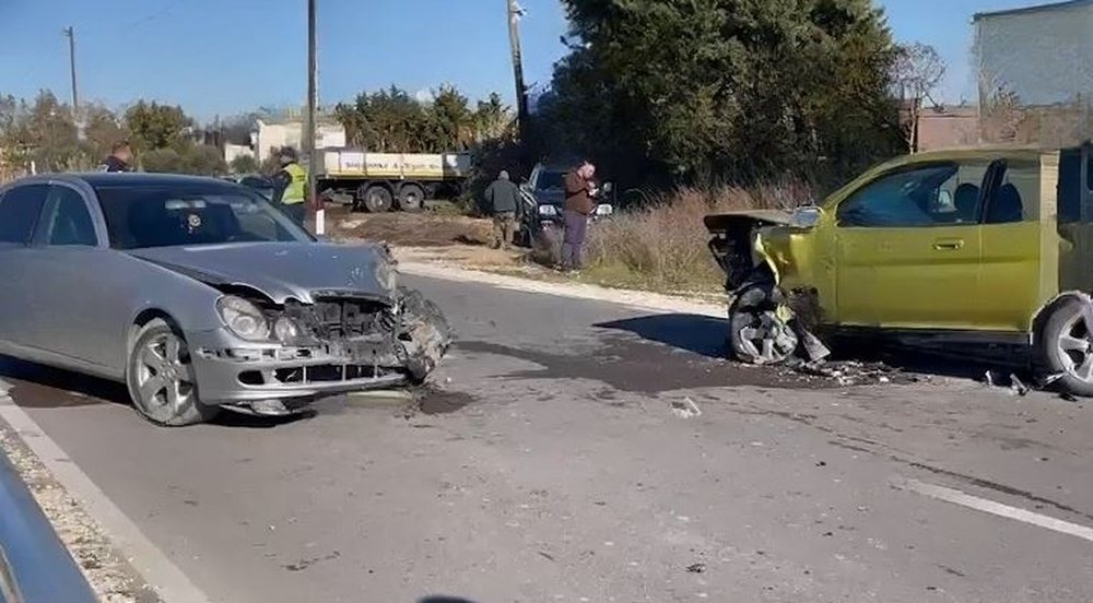 Aksident n&euml; aksin rrugor Vlor&euml;-Fier, dy persona t&euml; l&euml;nduar