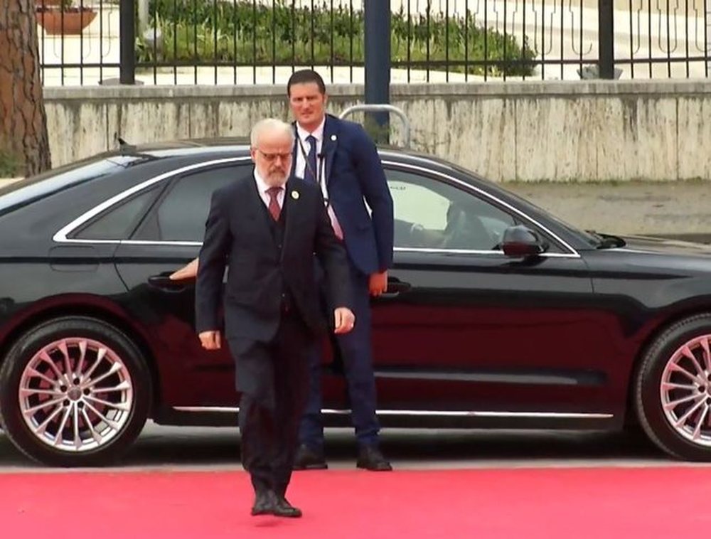 Vizita e par&euml; n&euml; Shqip&euml;ri si kryeminist&euml;r, mb&euml;rrin