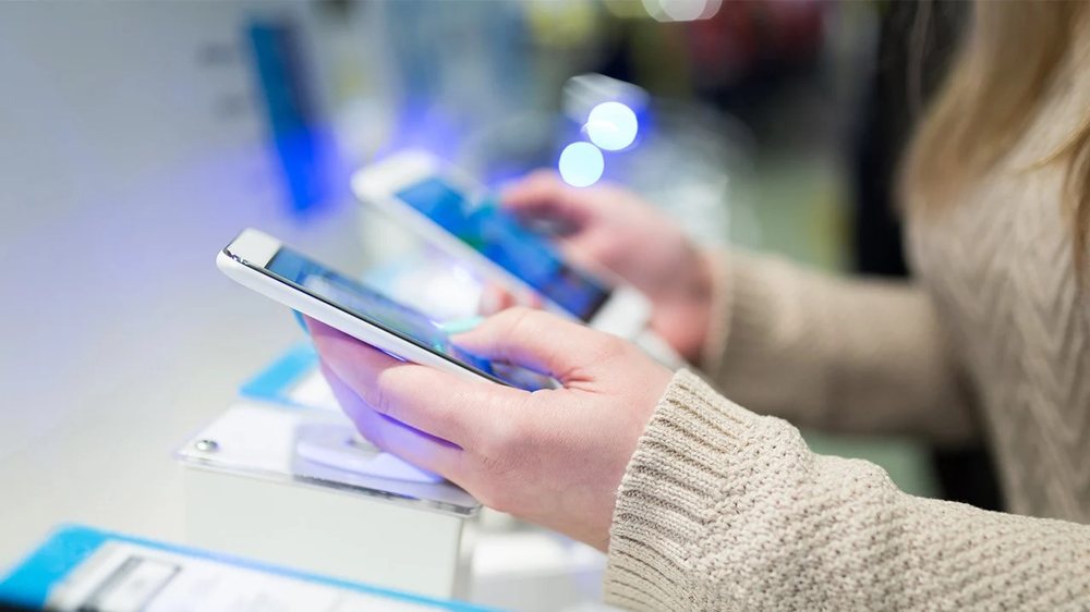 AKEP vendos uljen e tarifave me shumic&euml; t&euml; telefonis&euml; celulare,