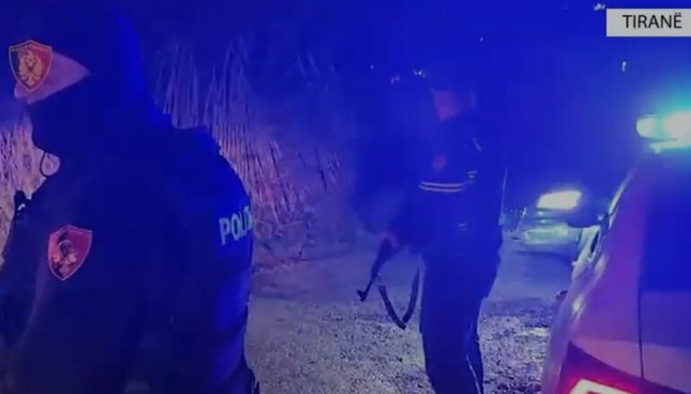 Tentuan t&euml; vidhnin nj&euml; sht&euml;pi, u pikas&euml;n nga policia dhe