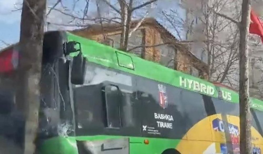 Policia reagon p&euml;r aksidentin n&euml; Tiran&euml;: U p&euml;rplas me
