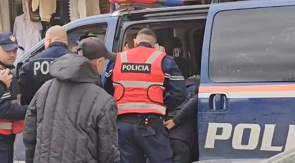 Punonte kamarier/ Detaje nga vrasja e 19-vje&ccedil;arit n&euml; Fier