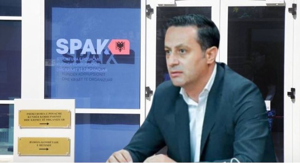 Ceno Klosi n&euml;n hetim p&euml;r korrupsion dhe shp&euml;rdorim detyre,