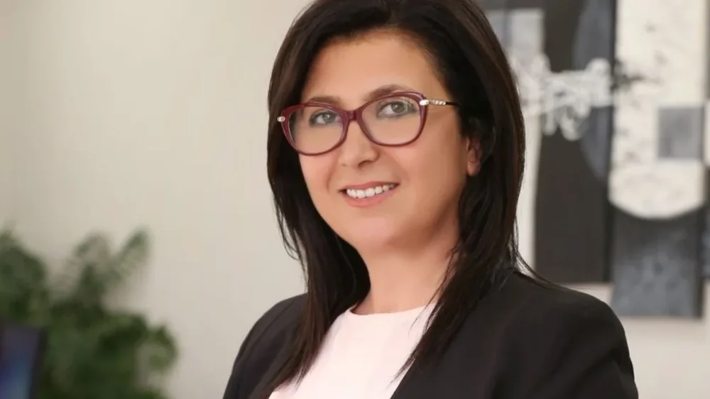 Shkelja e barazis&euml; n&euml; tendera/ Pezullohet nga detyra prefektja e