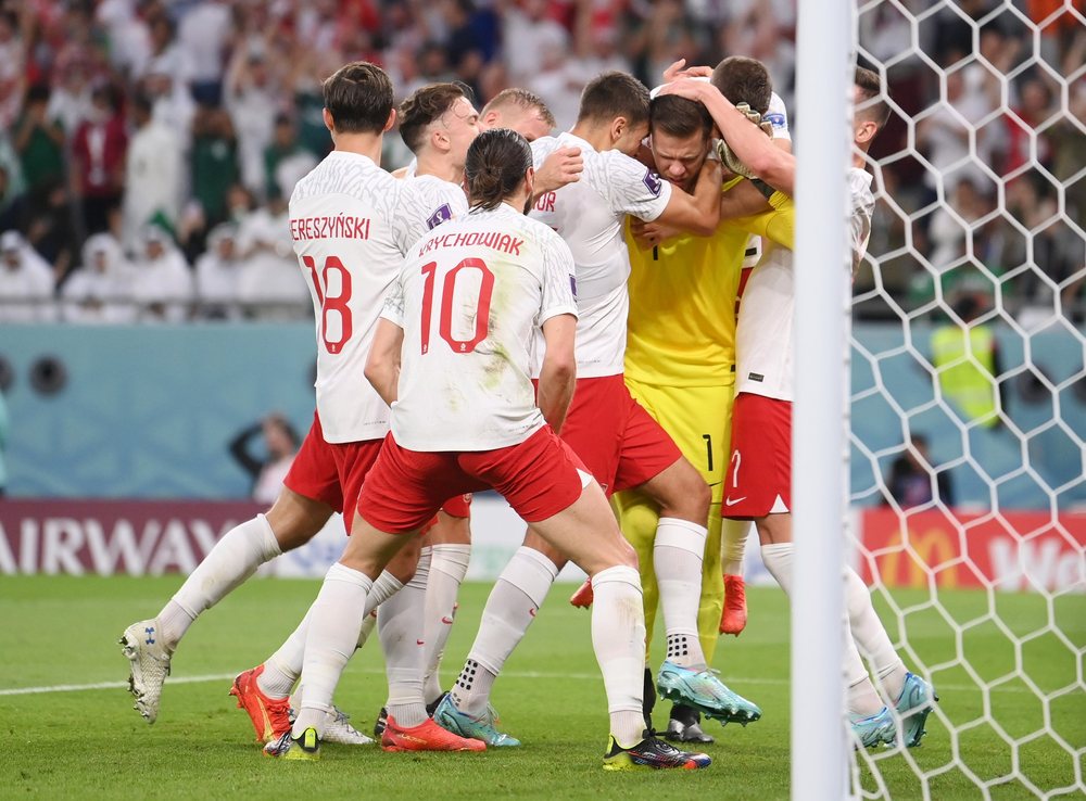 Video/ Szczesny heroi i Polonis&euml;, i kualifikon me penallti n&euml; Uells:
