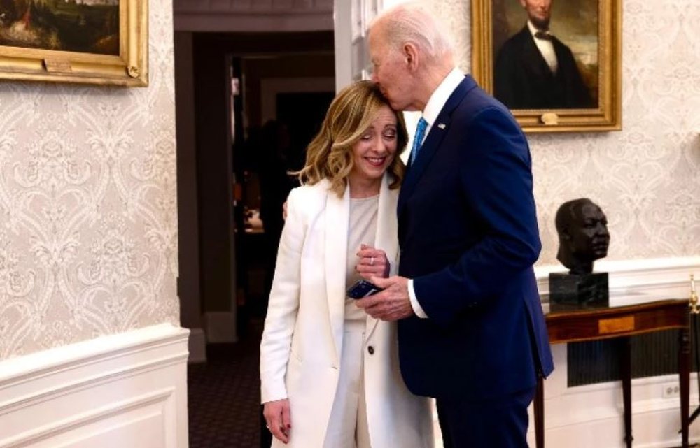Plas gallata n&euml; rrjete/ Shikoni si Biden puth Georgia Melonin n&euml;
