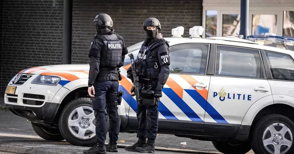 Dyshohet se kryen disa vjedhje, arrestohen 3 shqiptar&euml; n&euml;