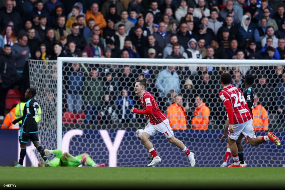 Video/ Sylvinho i ka harruar: Mehmeti shemb Leicester me nj&euml; super gol,