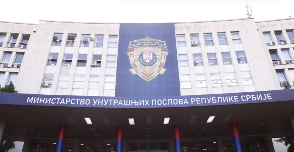 Bllokimi i shqiptar&euml;ve n&euml; kufi, Serbia me justifikim qesharak: