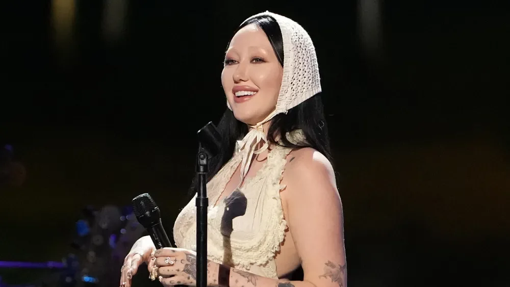 Noah Cyrus reagon ndaj kritikave pas postimit t&euml; aktorit