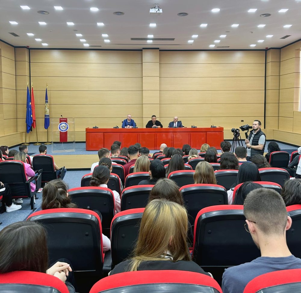 Samir Mane i ftuar nga Universiteti i Vlor&euml;s: Turizmi do t&euml; jet&euml;