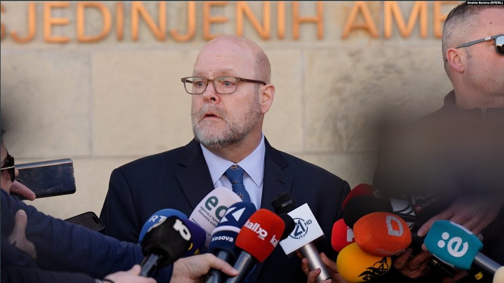 Hovenier: Qeveria e Kosov&euml;s t&euml; l&euml;viz&euml; p&euml;rpara me