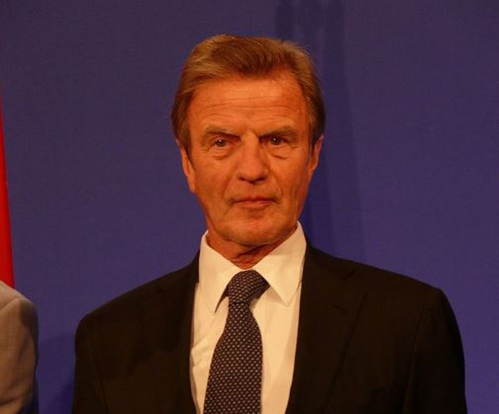 Bernard Kouchner anulon vizit&euml;n n&euml; Kosov&euml;
