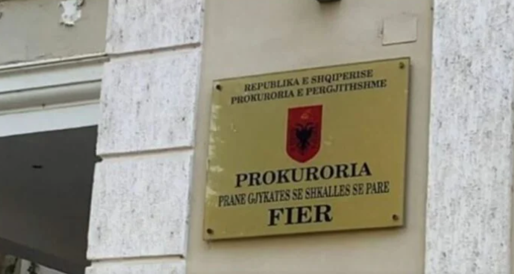 Vran&euml; babain dhe plagos&euml;n t&euml; birin, prokuroria e Fierit
