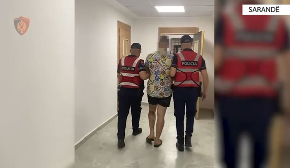 Me kanabis dhe kapsolla n&euml; sht&euml;pi, arrestohet i riu n&euml;