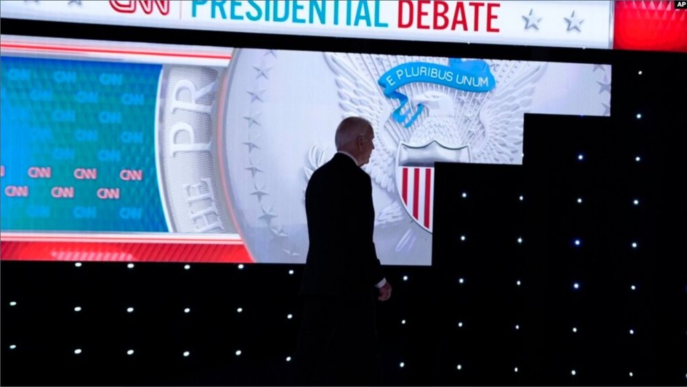 Demokrat&euml;t n&euml; panik nga paraqitja e dob&euml;t e Biden n&euml; debatin