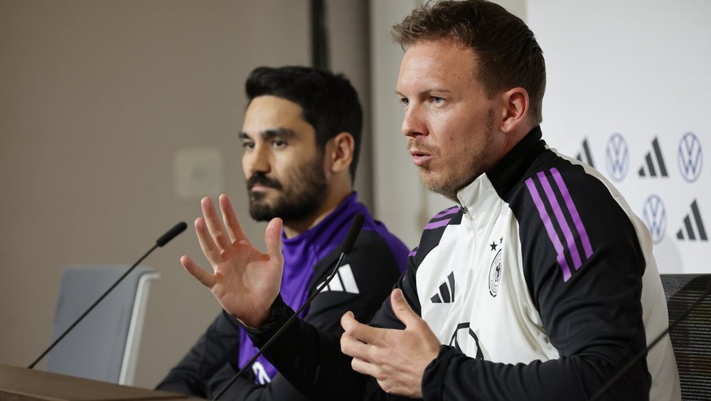 Nagelsmann k&euml;rkon t&euml; mund&euml; kund&euml;rshtarin n&euml; pik&euml;n