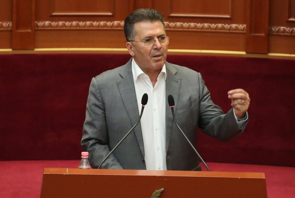 Kodi i ri Zgjedhor/ Mediu: Listat jan&euml; mbyllur 90%, miopi nga opozita