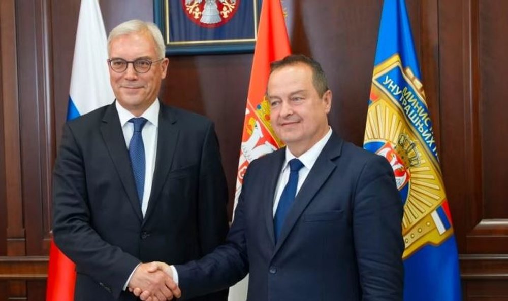 BE dhe SHBA i k&euml;rkojn&euml; Serbis&euml; t&euml; distancohet nga Rusia